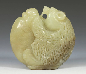Jade toggle depicting a bear with turtle