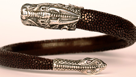 Dragon wrist wrap