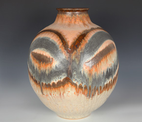 Ceramic vessel with eye motif Ceramic vessel with eye motif