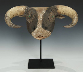 Dugn'be or Bull Helmet Mask Dugn'be or Bull Helmet Mask