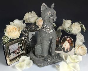 Cat Urn; PRIMITIVE I.D. #A1702-027